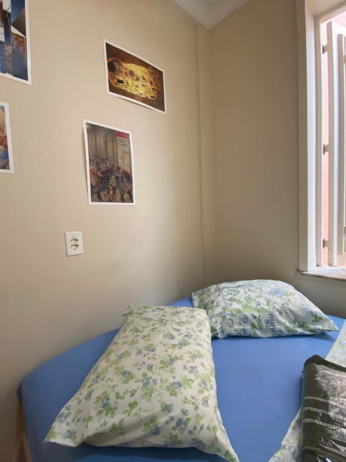 Rio Guesthouse - Um Quarteirao Da Praia De Copacabana Rio de Janeiro Bagian luar foto