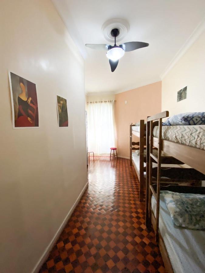 Rio Guesthouse - Um Quarteirao Da Praia De Copacabana Rio de Janeiro Bagian luar foto