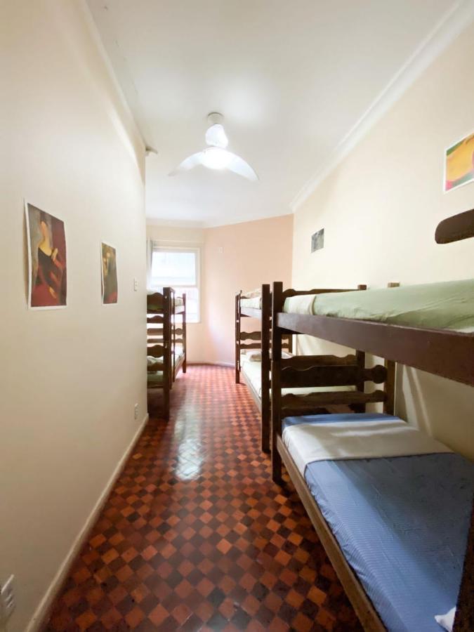 Rio Guesthouse - Um Quarteirao Da Praia De Copacabana Rio de Janeiro Bagian luar foto
