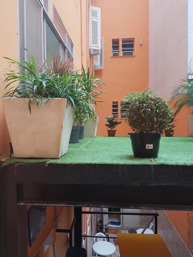 Rio Guesthouse - Um Quarteirao Da Praia De Copacabana Rio de Janeiro Bagian luar foto
