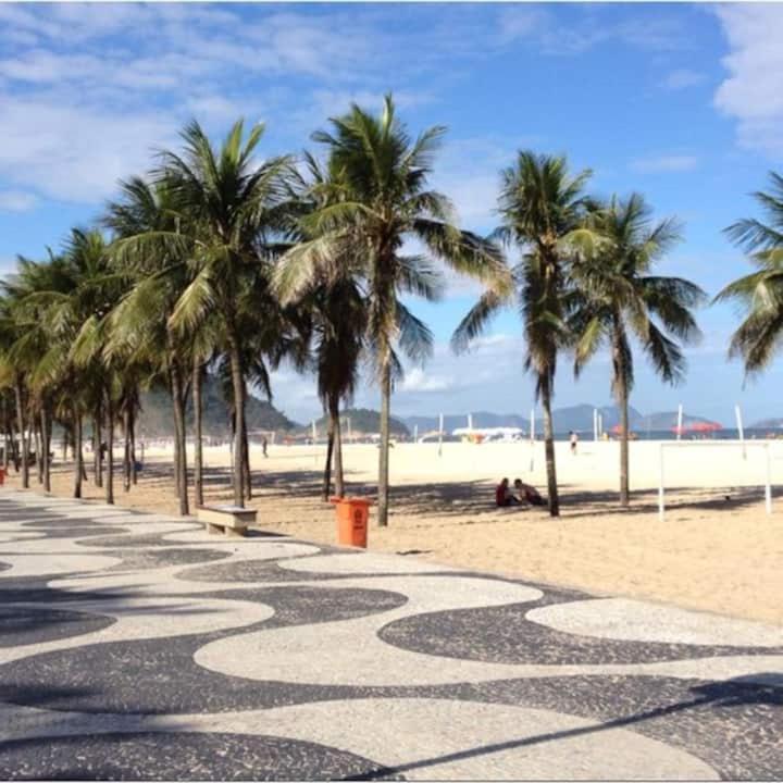 Rio Guesthouse - Um Quarteirao Da Praia De Copacabana Rio de Janeiro Bagian luar foto