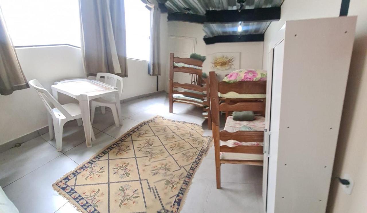 Rio Guesthouse - Um Quarteirao Da Praia De Copacabana Rio de Janeiro Bagian luar foto