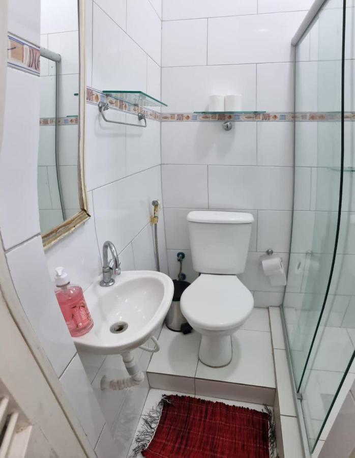 Rio Guesthouse - Um Quarteirao Da Praia De Copacabana Rio de Janeiro Bagian luar foto