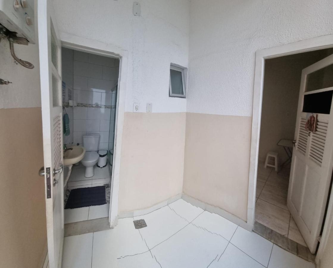 Rio Guesthouse - Um Quarteirao Da Praia De Copacabana Rio de Janeiro Bagian luar foto